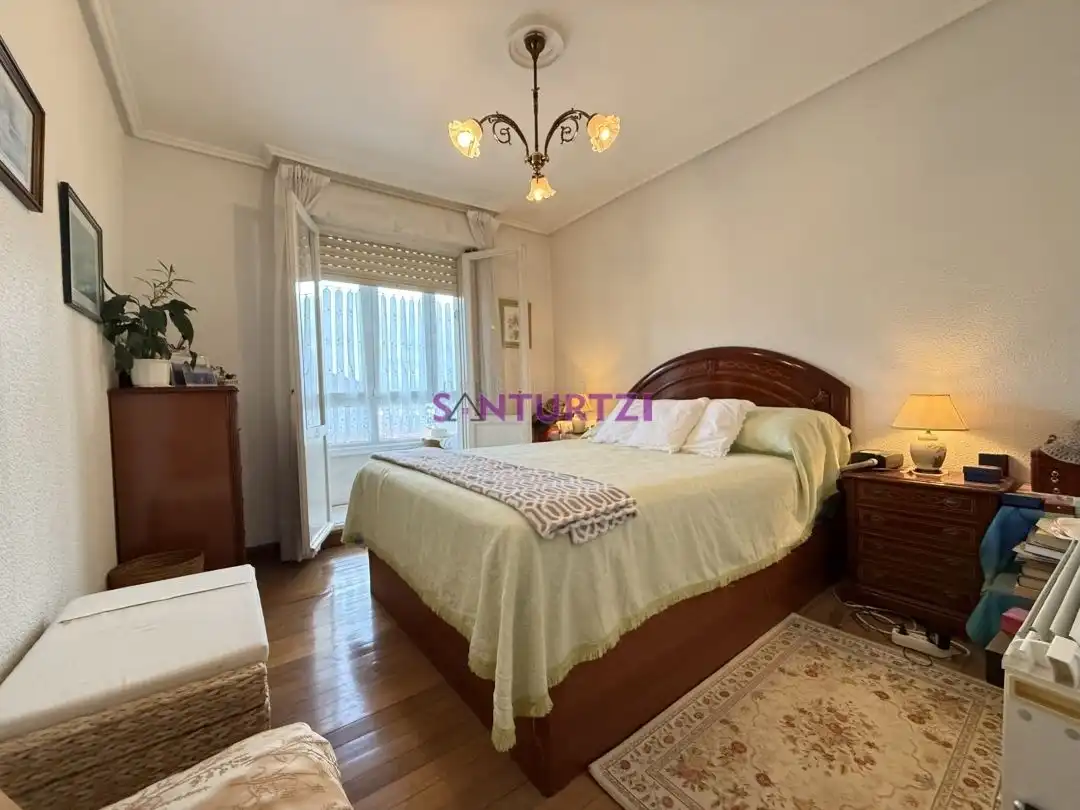 Habitación de Piso en venta en Portugalete con Calefacción
