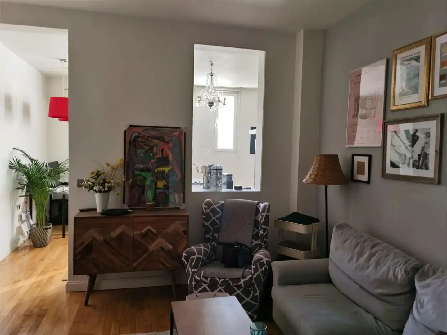 Sala d'estar de Apartament en venda en  Madrid Capital amb Aire condicionat