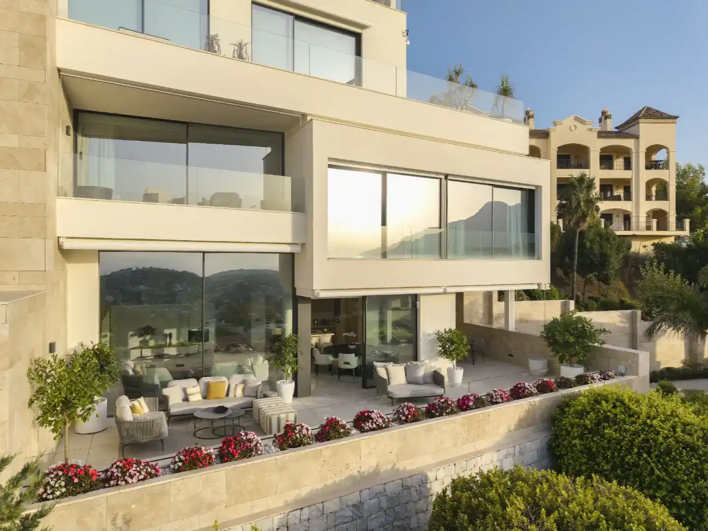 Terrassa de Apartament en venda en Benahavís amb Aire condicionat, Piscina i Balcó