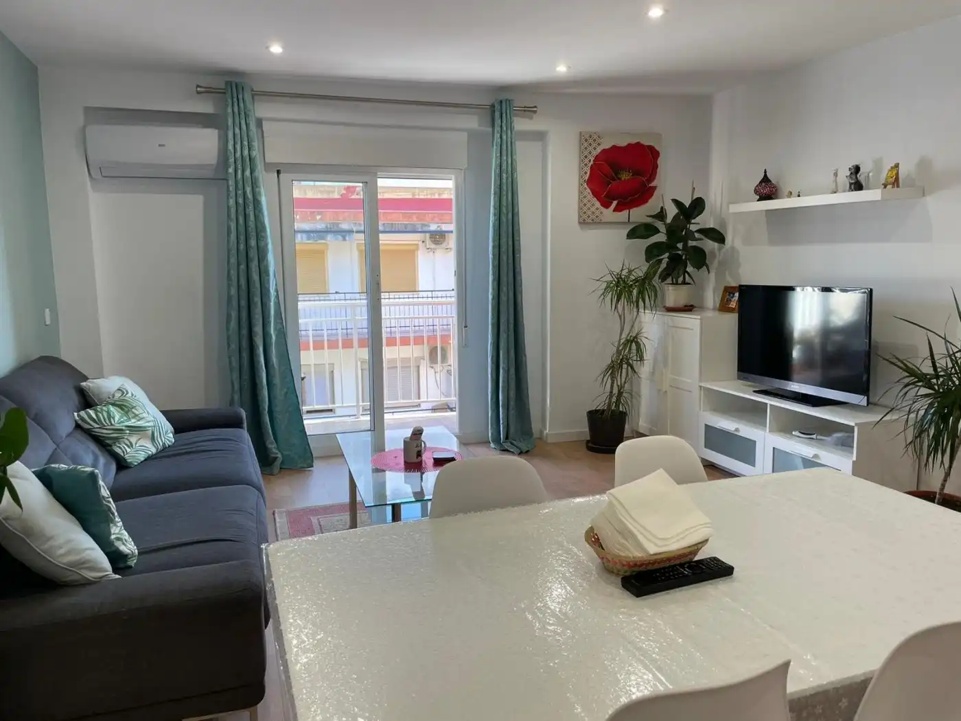 Flat for rent in Calle SANTA TERESA, La Constitución - Canaleta