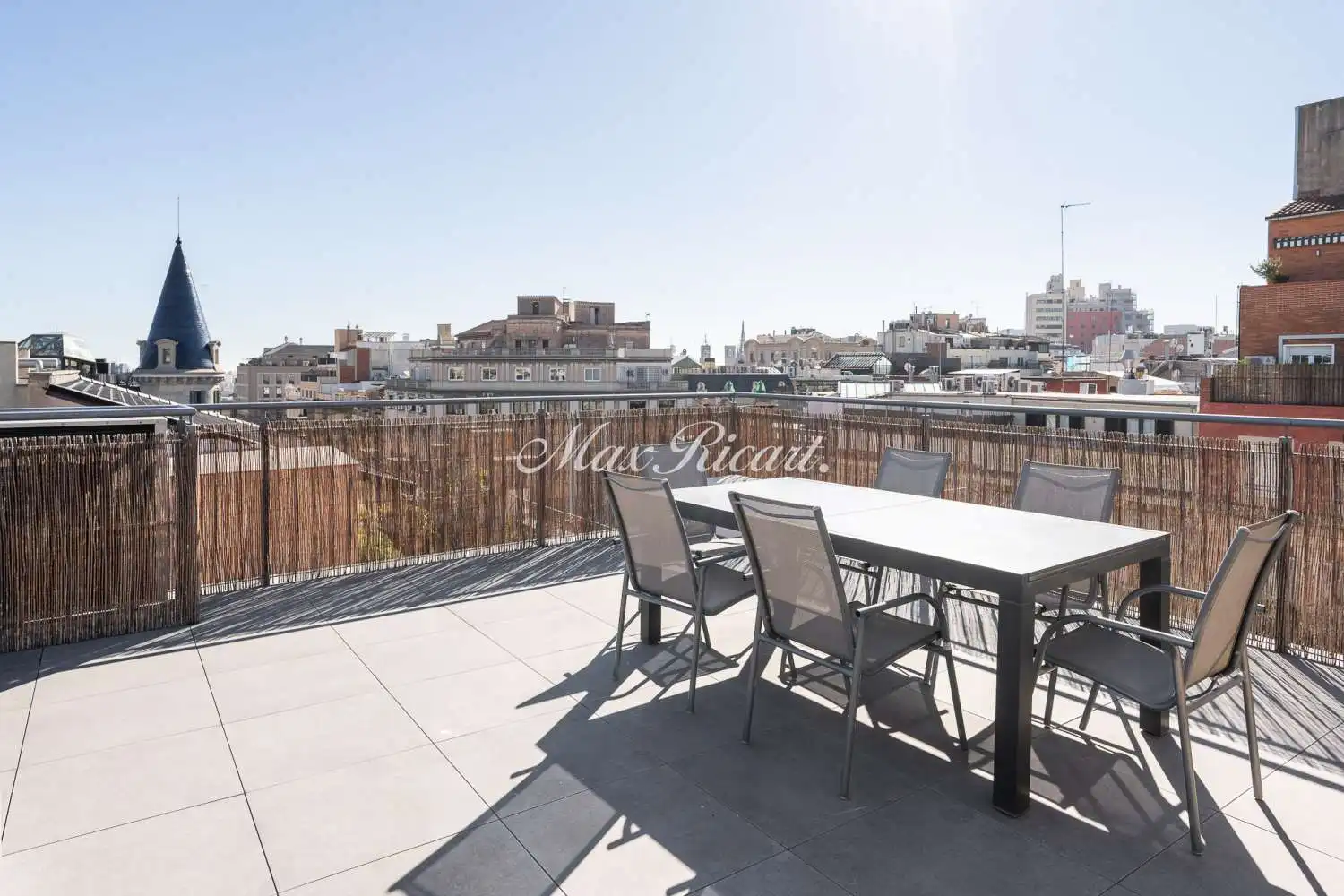 Attic for rent in N/A, Dreta de l'Eixample