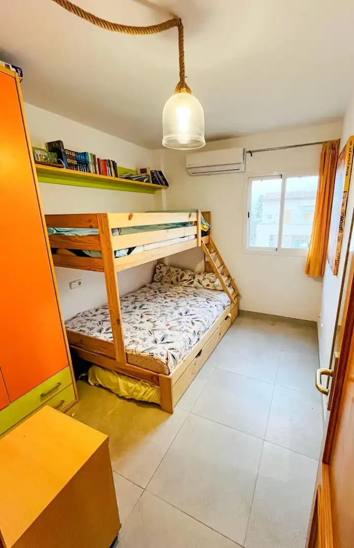 Habitación de Piso de alquiler en Ses Salines con Aire acondicionado, Balcón y Piscina comunitaria