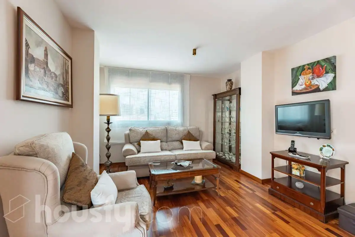Sala de estar de Piso en venta en Esplugues de Llobregat con Aire acondicionado, Calefacción y Parquet