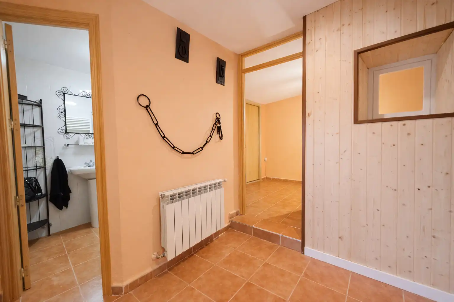 Detached homes for sale in Almonacid de Zorita  with Air Conditioner, Heating and Private garden