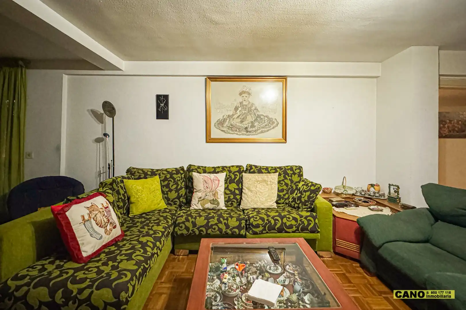 Sala d'estar de Pis en venda en Almería amb Terrassa