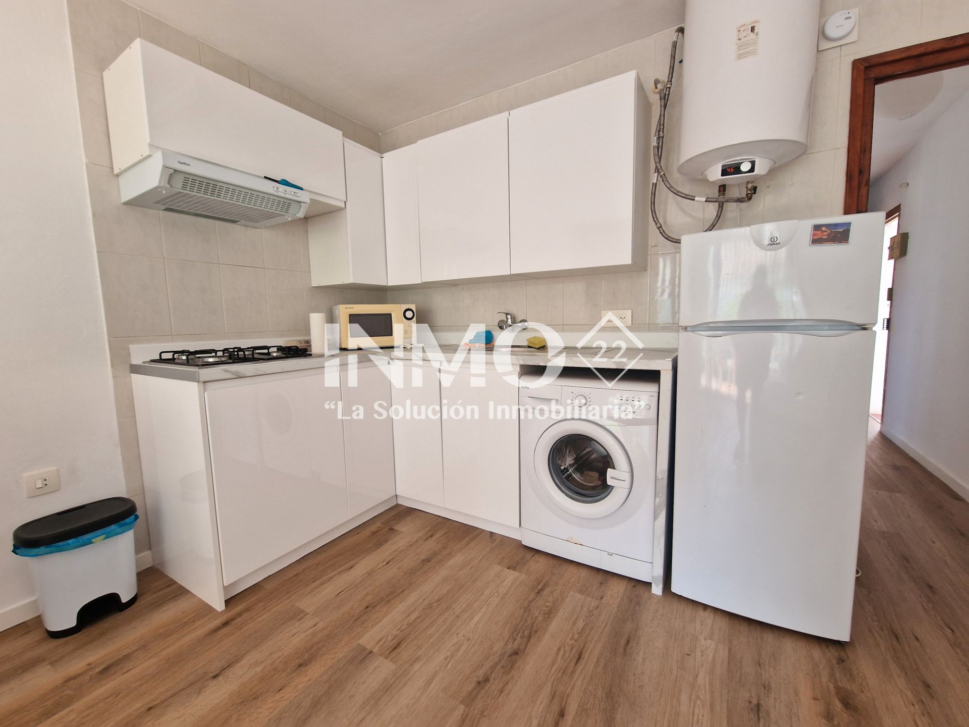 Cuina de Apartament en venda en Cambrils amb Aire condicionat, Terrassa i Moblat