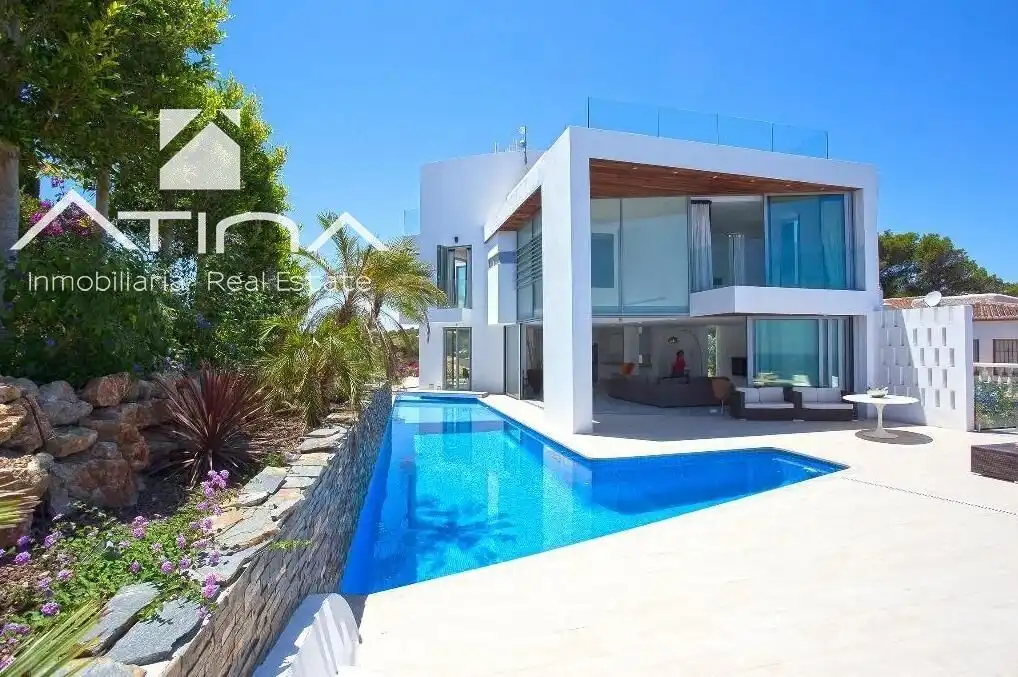 Vista exterior de Casa o xalet en venda en Jávea / Xàbia amb Aire condicionat, Calefacció i Jardí privat