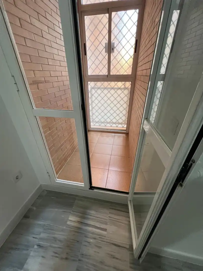 Terraza de Piso de alquiler en Sevilla con Aire acondicionado, Amueblado y Piscina comunitaria