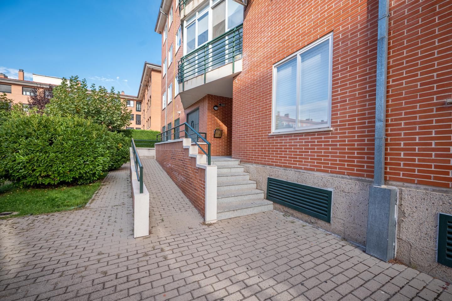 Exterior view of Flat for sale in Ávila Capital  with Heating, Terrace and Storage room
