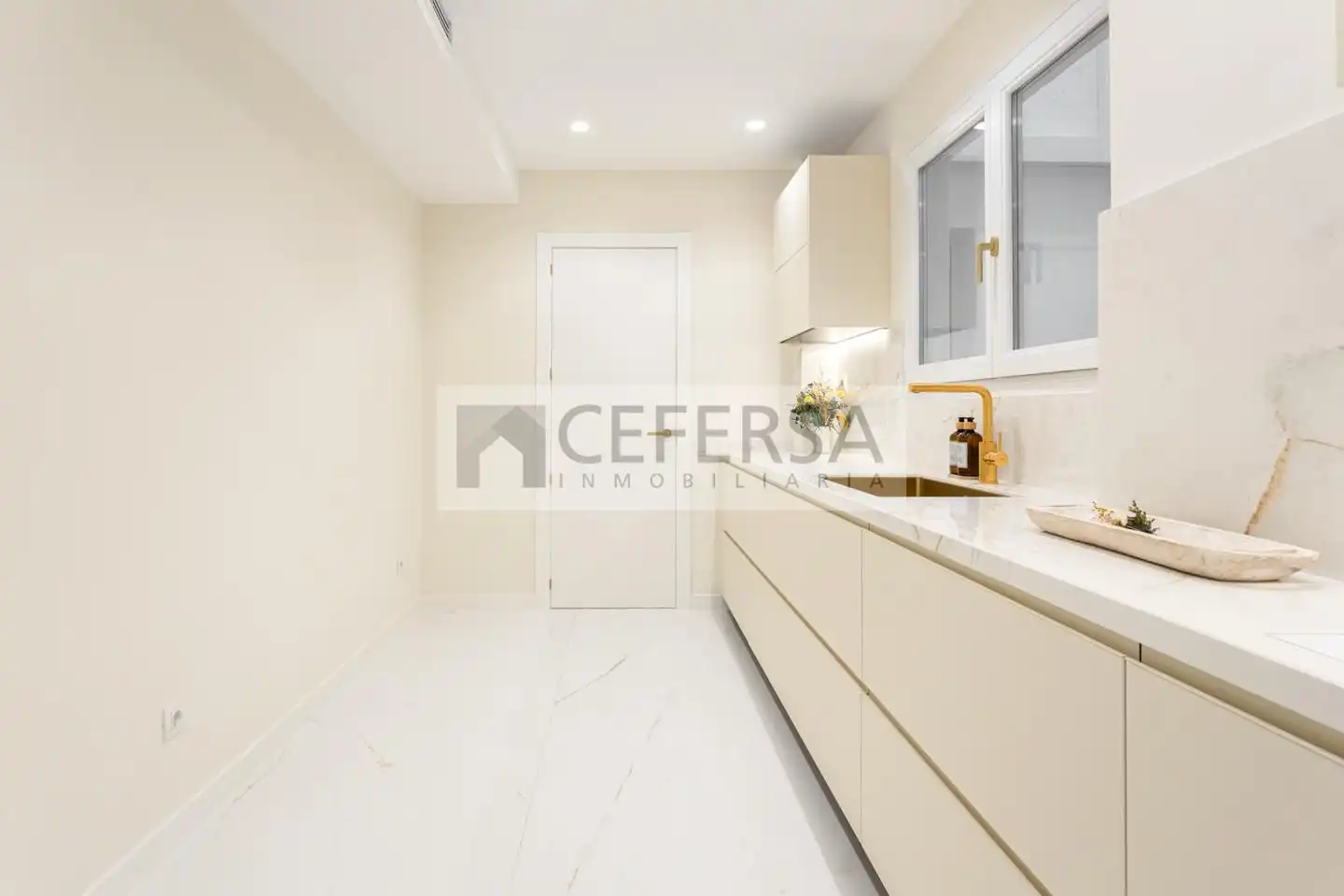 Kitchen of Flat for sale in Barcelona  with Air Conditioner, Heating and Storage room