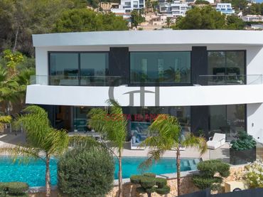 Chalet con balcón en venta en Benimeit - Tabaira