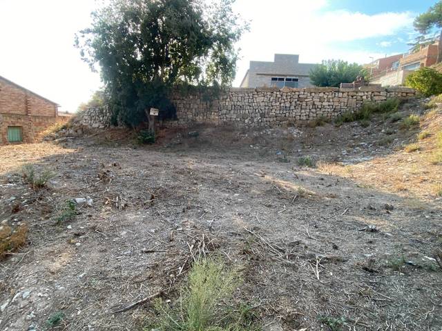 Terreno residencial en Venta en Carrer Baixada de Sant Bartomeu, 1 en Bellmunt d'Urgell