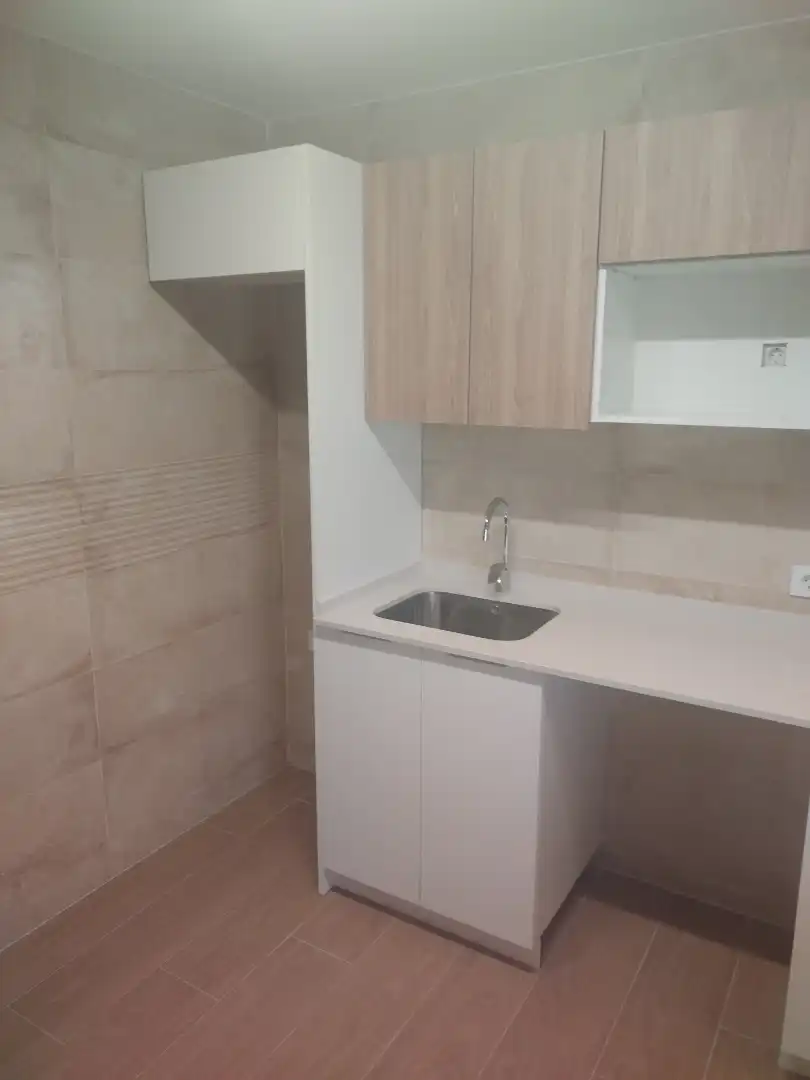 Küche von Wohnung zur Miete in Terrassa mit Heizung, Parkett und Ofen