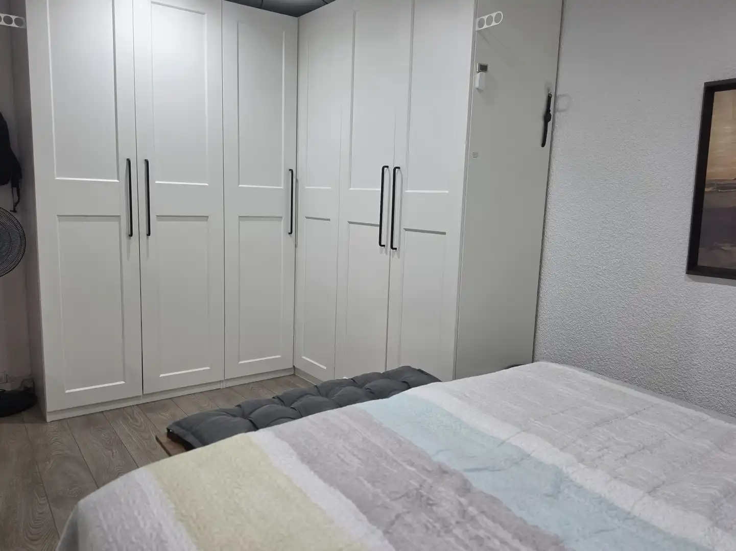 Bedroom of Flat for sale in L'Hospitalet de Llobregat  with Air Conditioner, Parquet flooring and Furnished