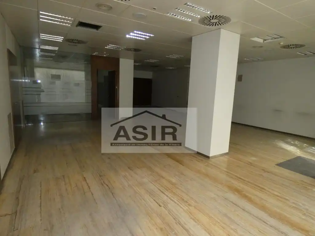 Gewerbefläche zur Miete in Casc Urbà, imagen 10