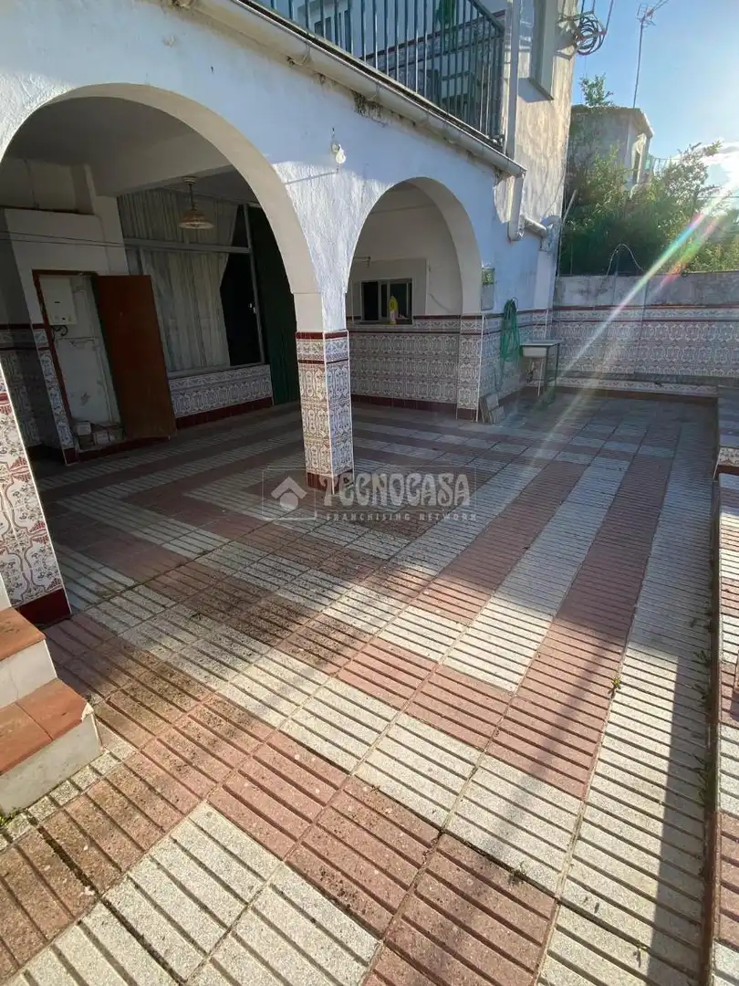 Casa adosada en venda en Esparragalejo amb Calefacció