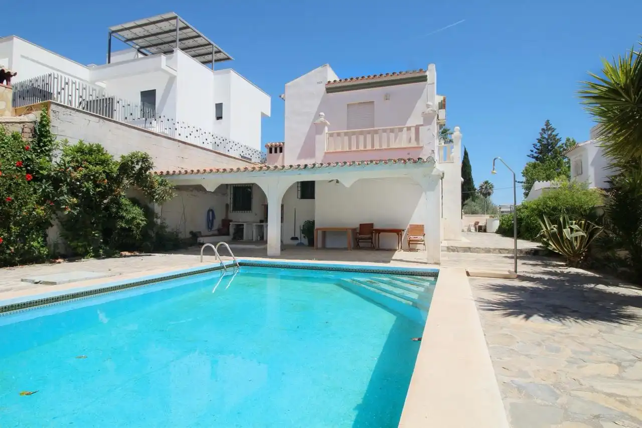 Swimming pool of Houses for sale in Coín  with Air Conditioner, Private garden and Terrace