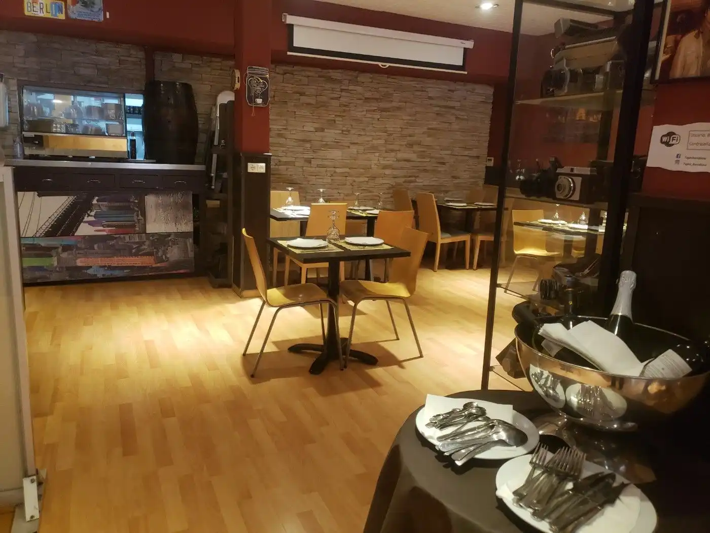 Business premises for transfer in Ciutat Vella, imagen 4