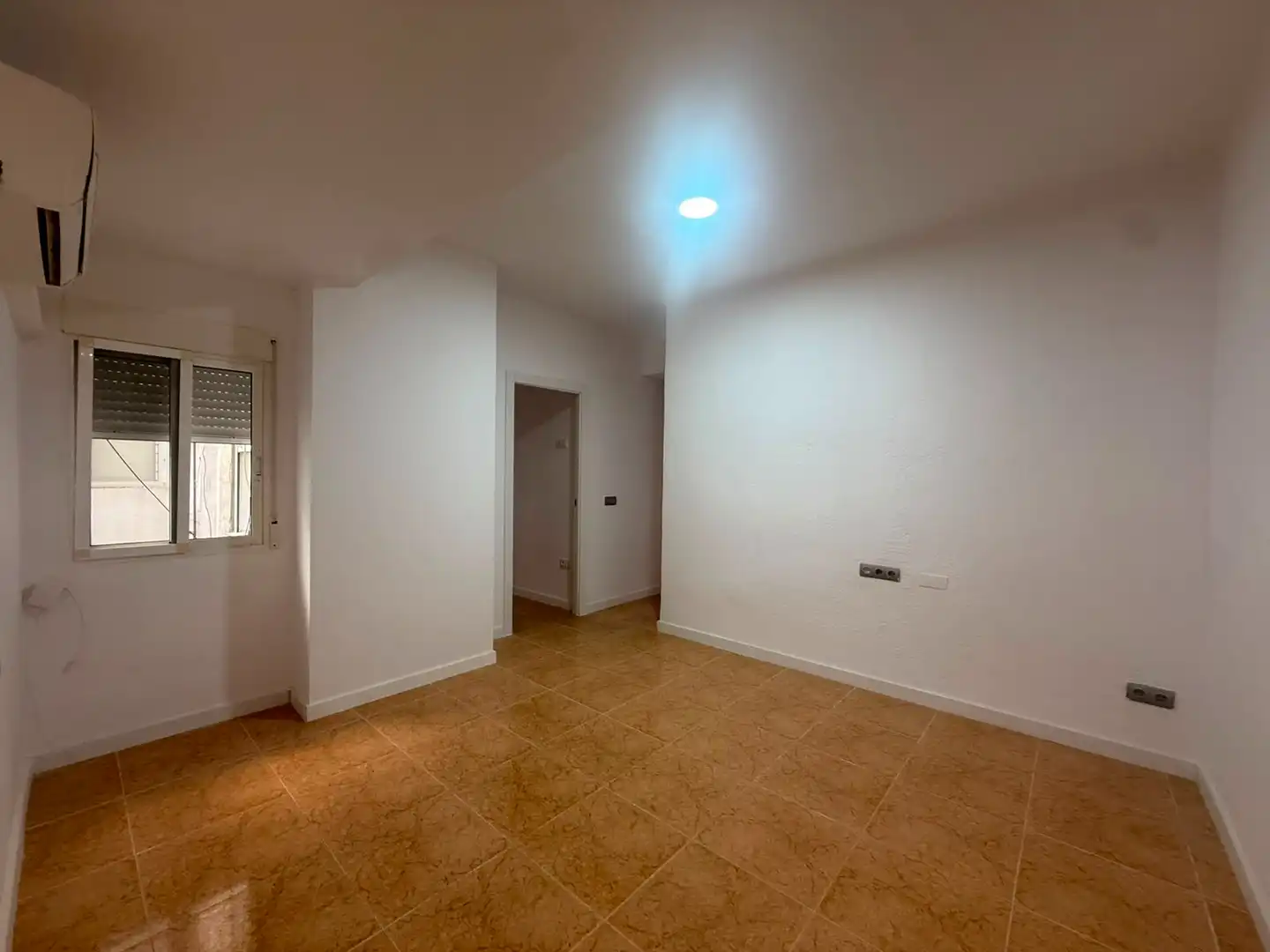 Flat for rent in Mislata  with Air Conditioner, Furnished and Oven