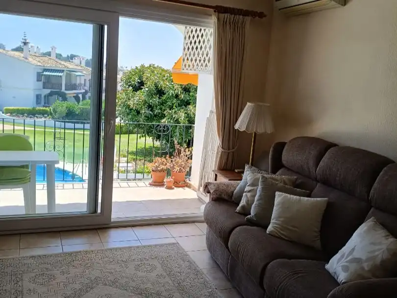 Piso con piscina en venta en Calle Nispero 273, imagen 3