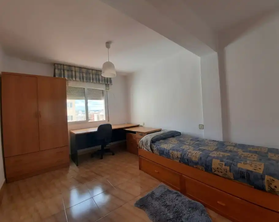 Schlafzimmer von Wohnung zur untervermieten in Ponferrada mit Heizung, Möbliert und Ofen