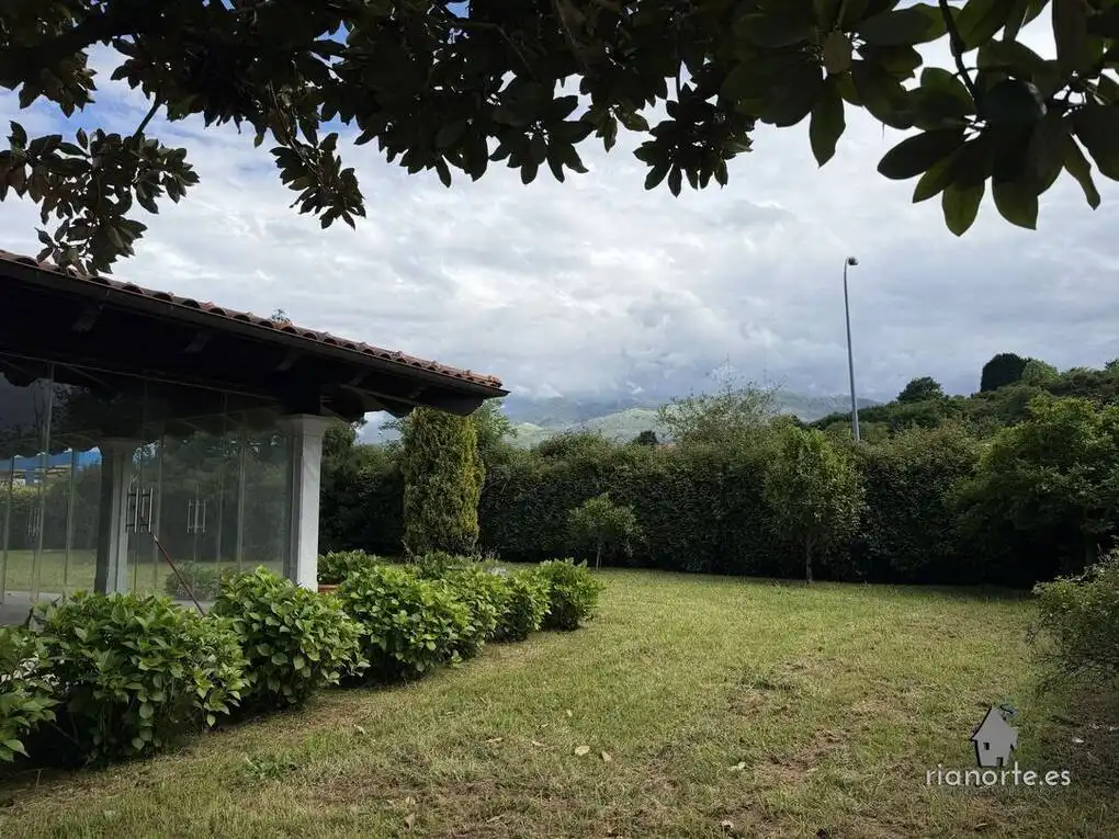 Jardín de Casa o chalet en venta en Colunga con Calefacción y Jardín privado