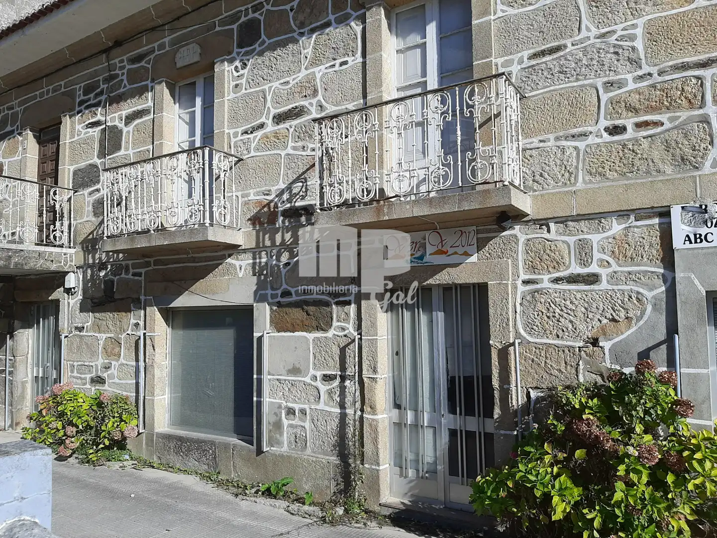 Außenansicht von Country house zum Verkauf in Nigrán mit Privatgarten und Terrasse