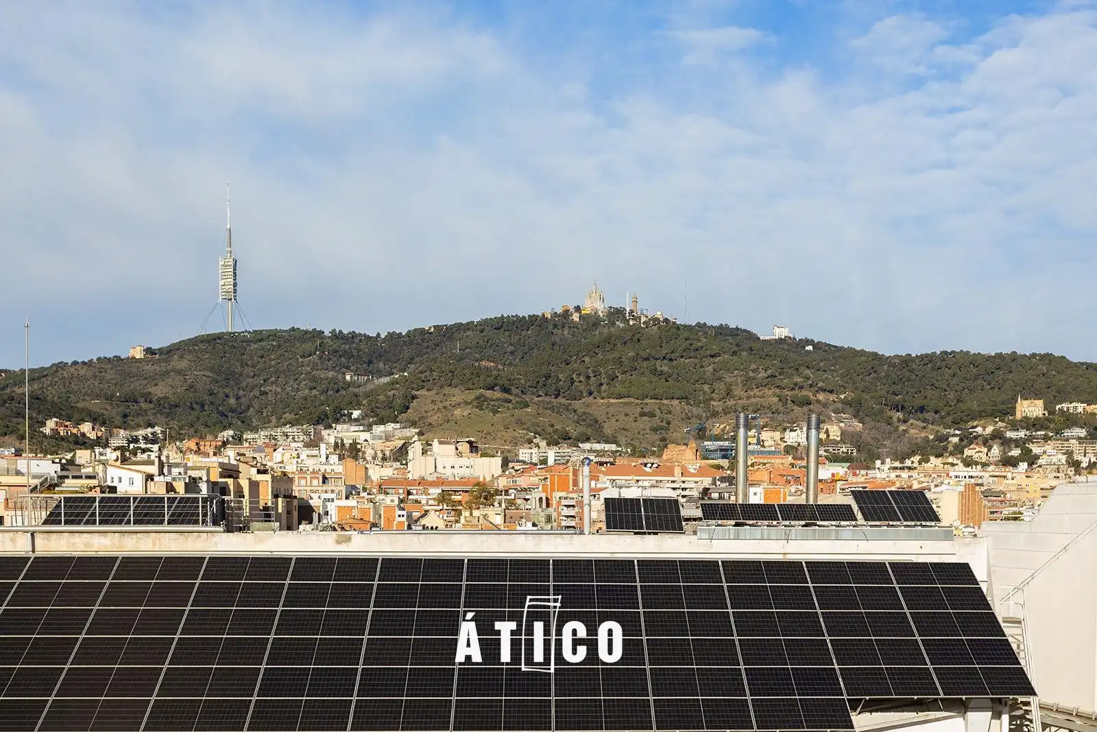 Vista exterior de Àtic en venda en Barcelona amb Parquet, Terrassa i Traster