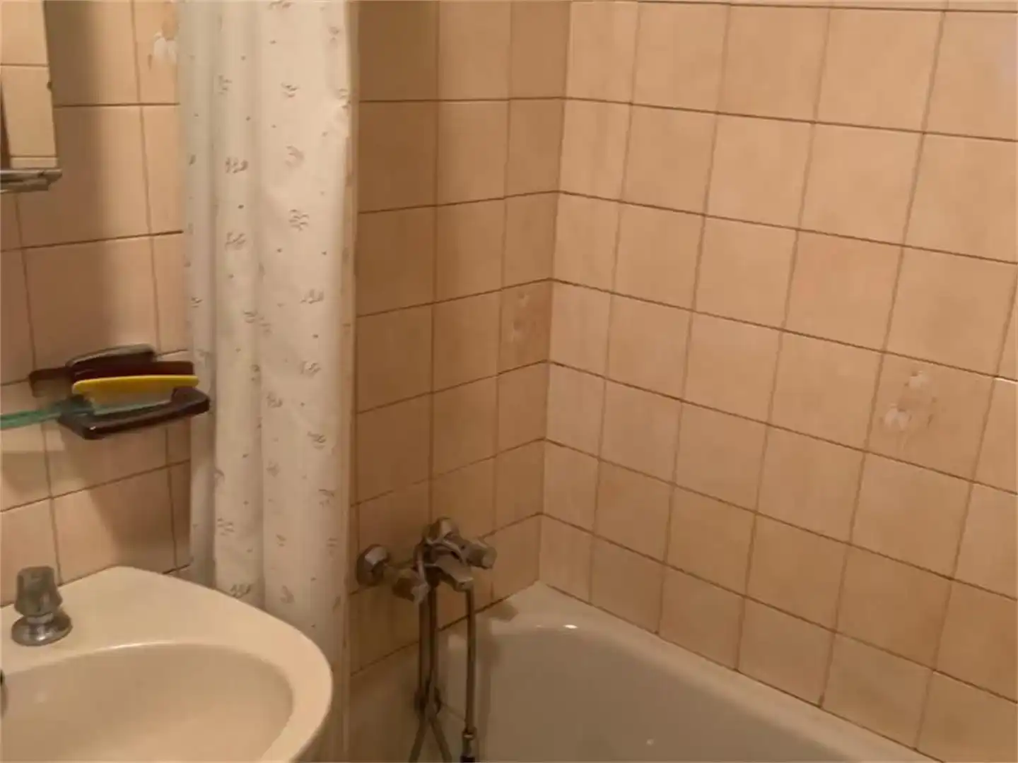Bany de Casa adosada en venda en Viana do Bolo amb Jardí privat, Traster i Moblat