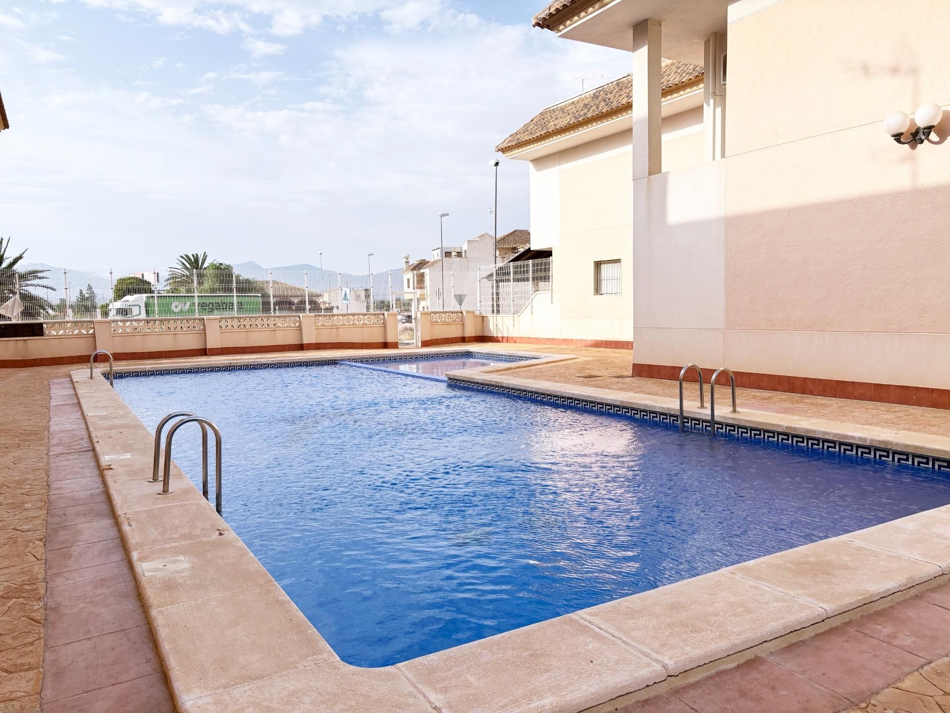 Piscina de Casa adosada en venda en Granja de Rocamora amb Aire condicionat, Terrassa i Traster