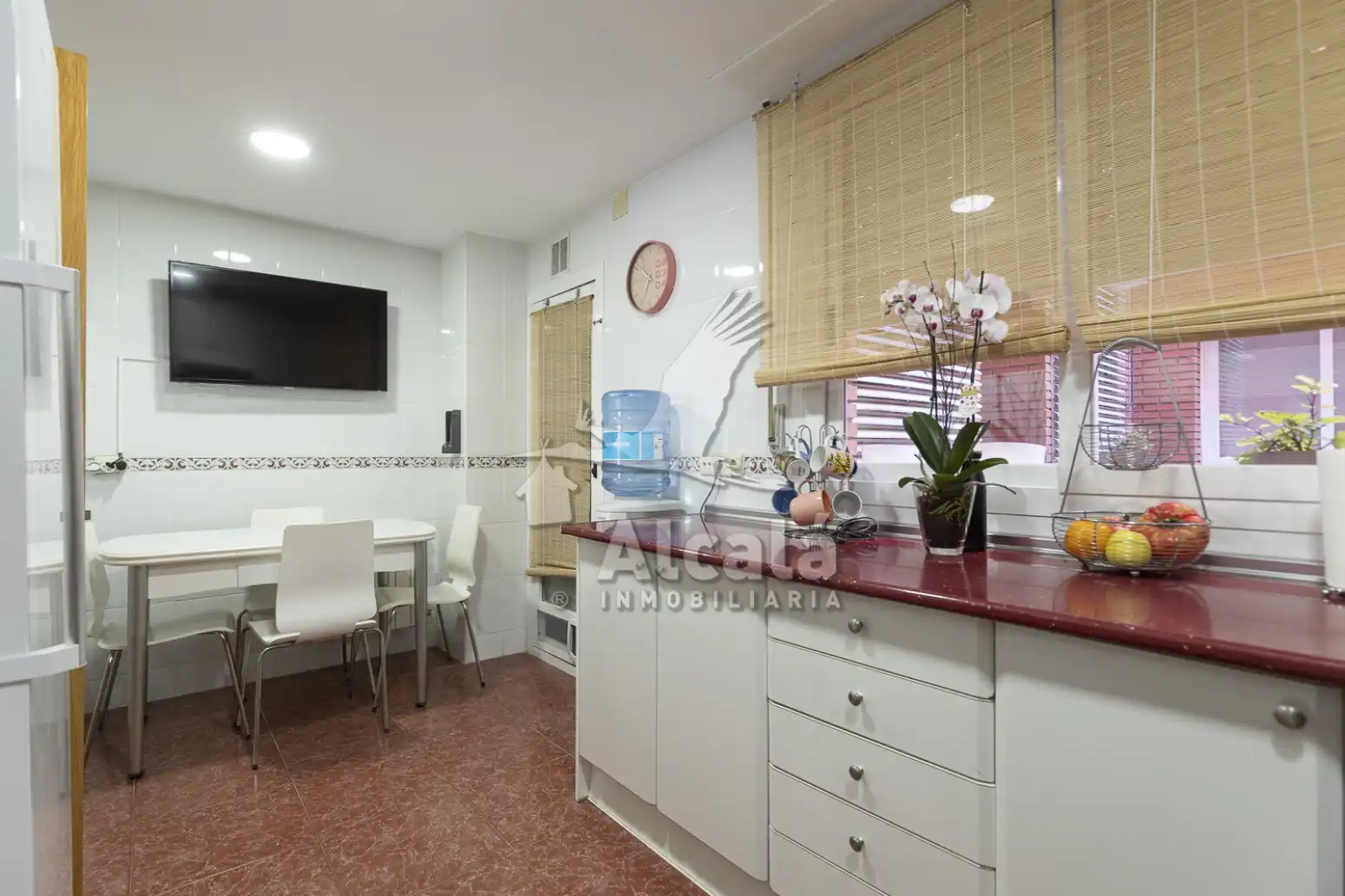 Kitchen of Flat for sale in Alcalá de Henares  with Air Conditioner, Heating and Private garden