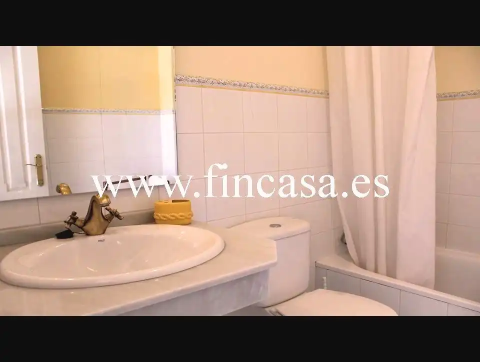 Baño de Finca rústica en venta en Mondariz-Balneario con Jardín privado, Parquet y Terraza