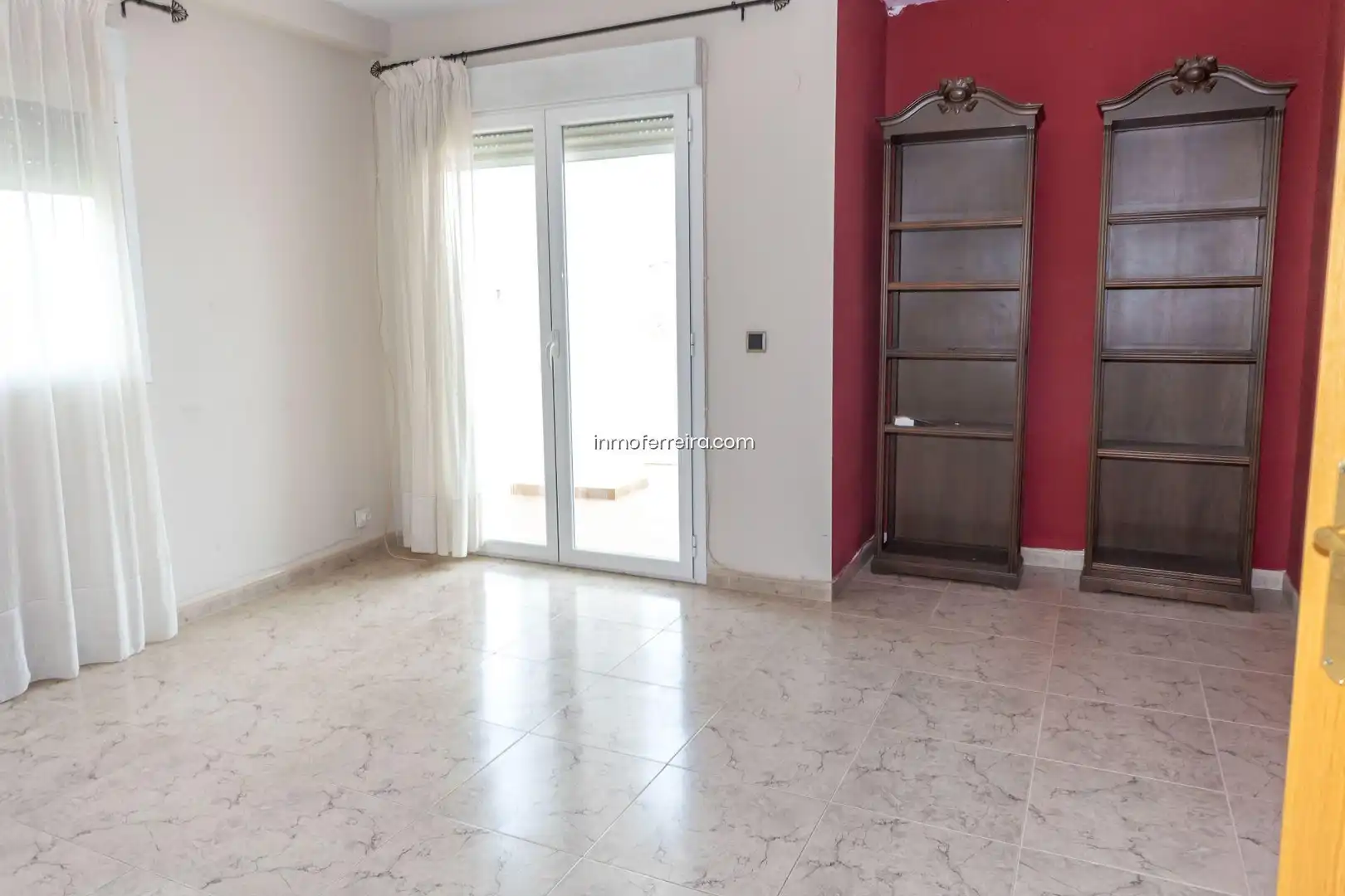Houses for sale in Darro  with Storage room