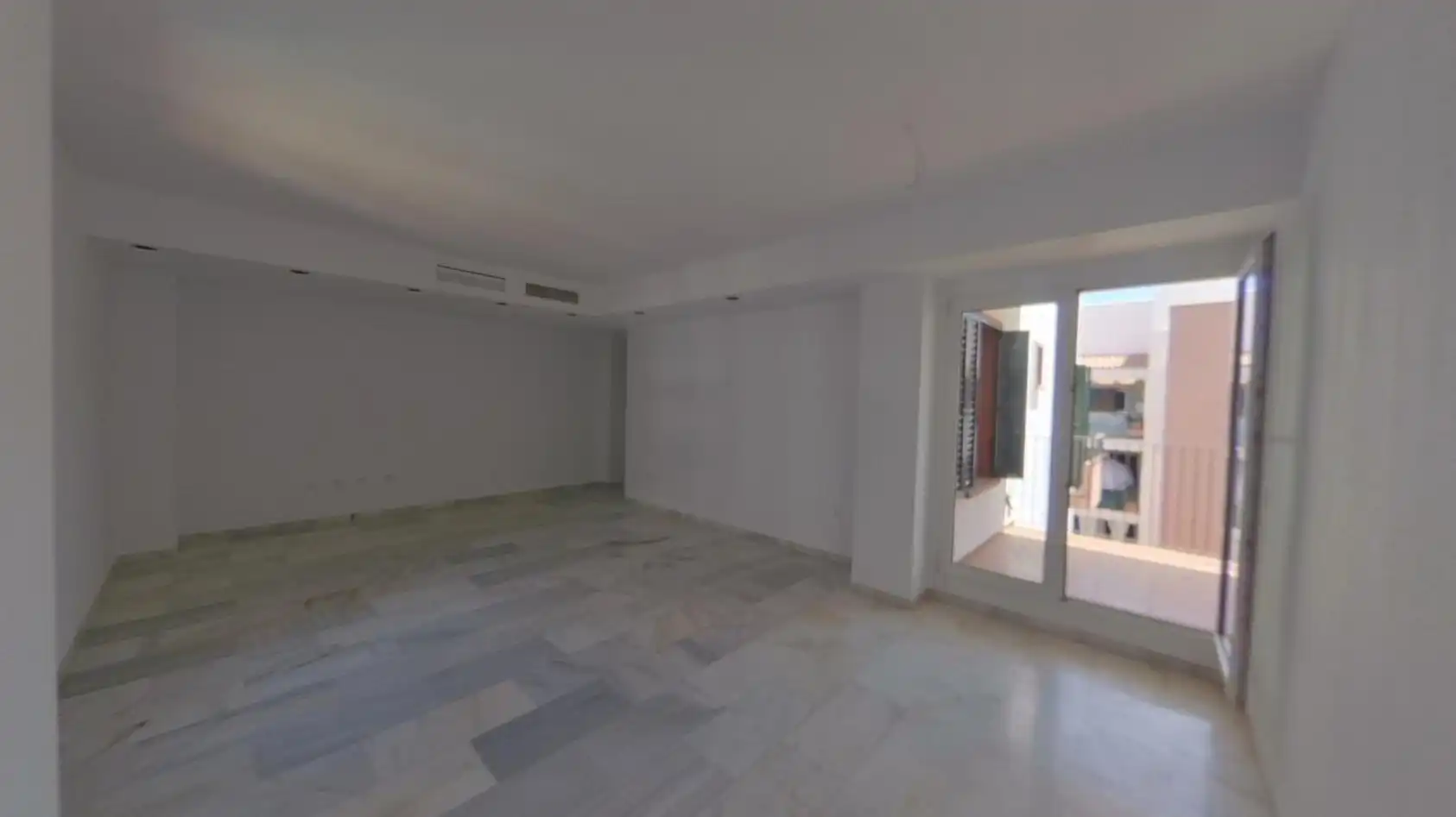 Sala de estar de Piso en venta en Benalmádena con Trastero y Piscina