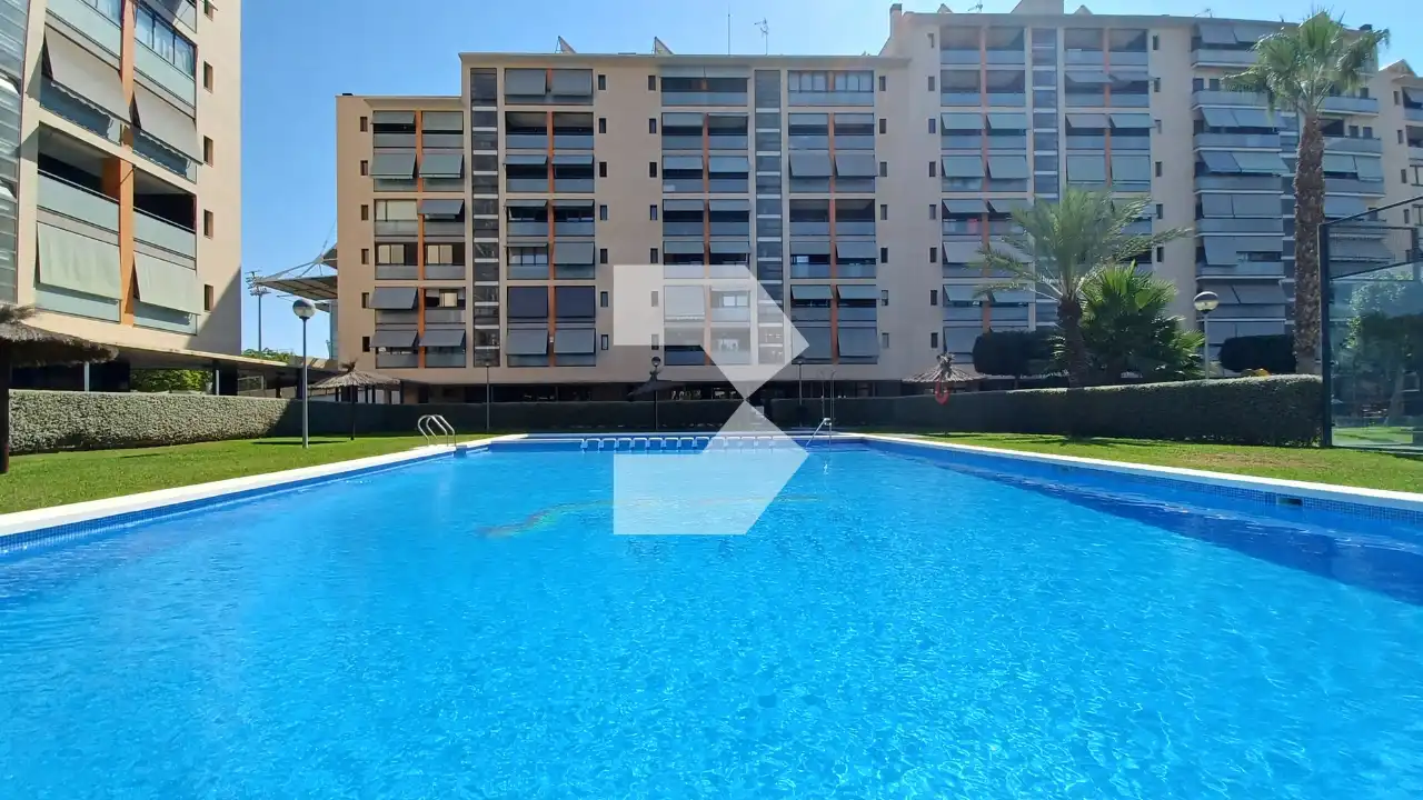 Schwimmbecken von Wohnung zum Verkauf in Alicante / Alacant mit Klimaanlage, Parkett und Terrasse