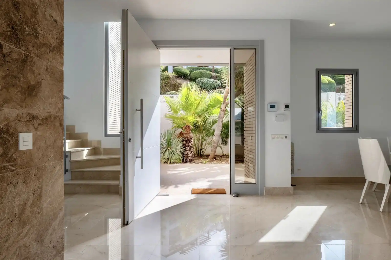 Villa mit Pool zum Verkauf in Urbanizacion Torre Esteril 100, imagen 2