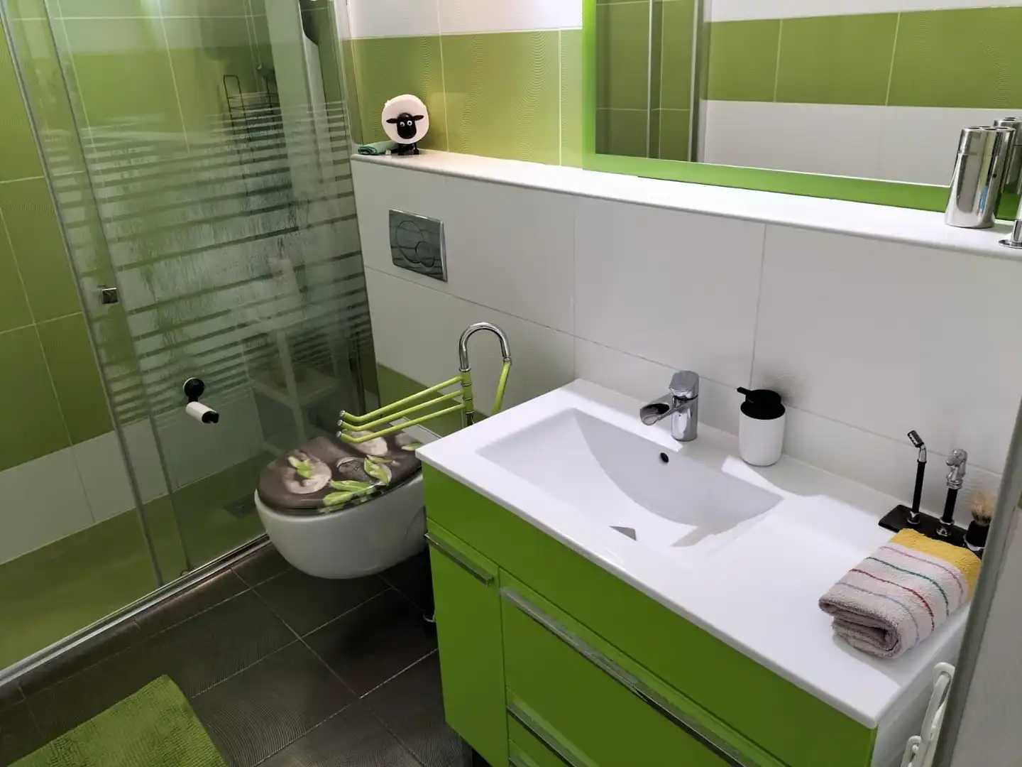 Bathroom of Flat for rent in Venta de Baños, Palencia