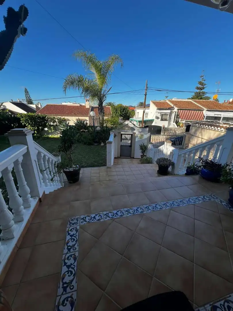 Vista exterior de Casa o xalet en venda en Vélez-Málaga amb Terrassa, Traster i Alarma