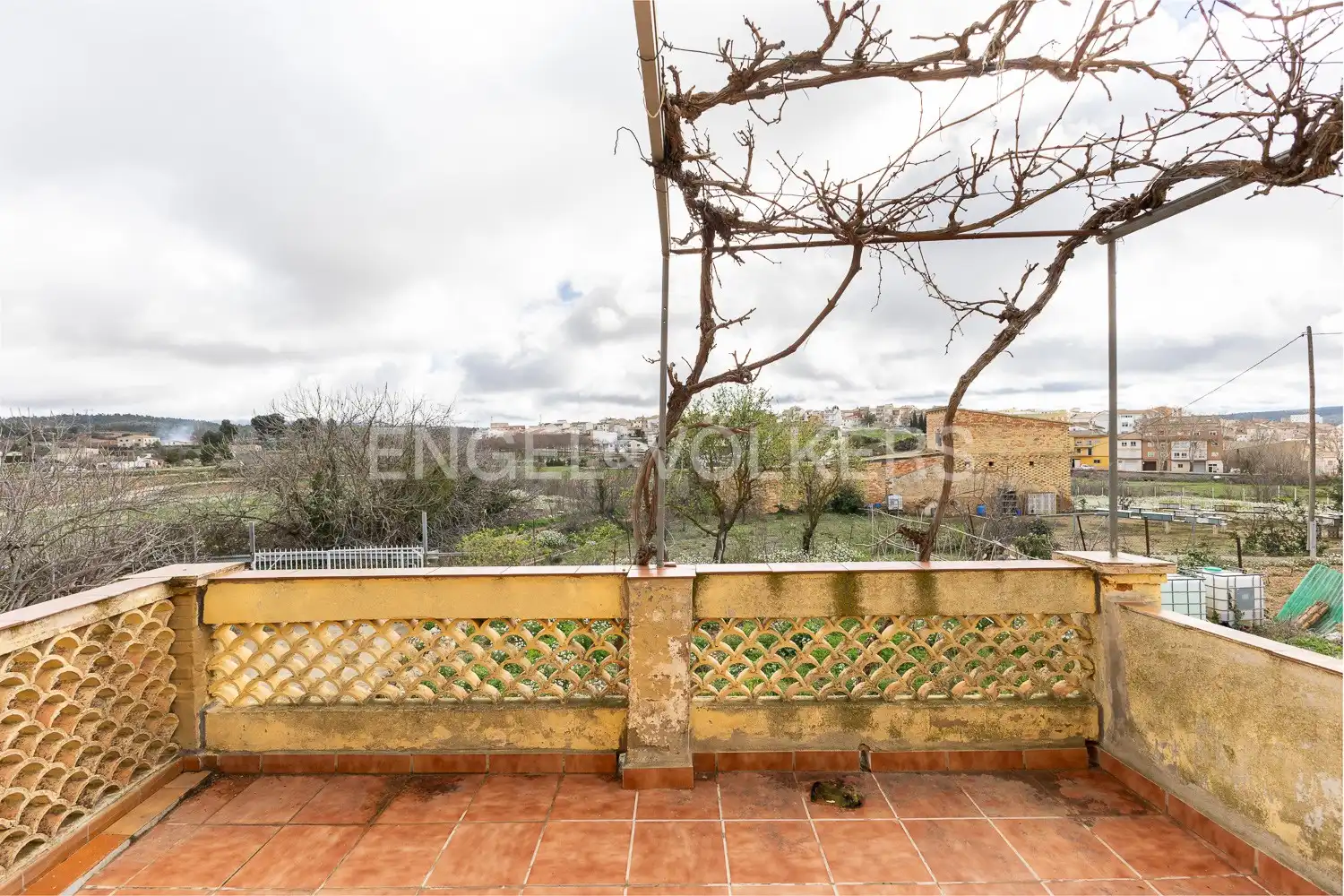 Terrassa de Finca rústica en venda en Requena amb Aire condicionat, Calefacció i Jardí privat