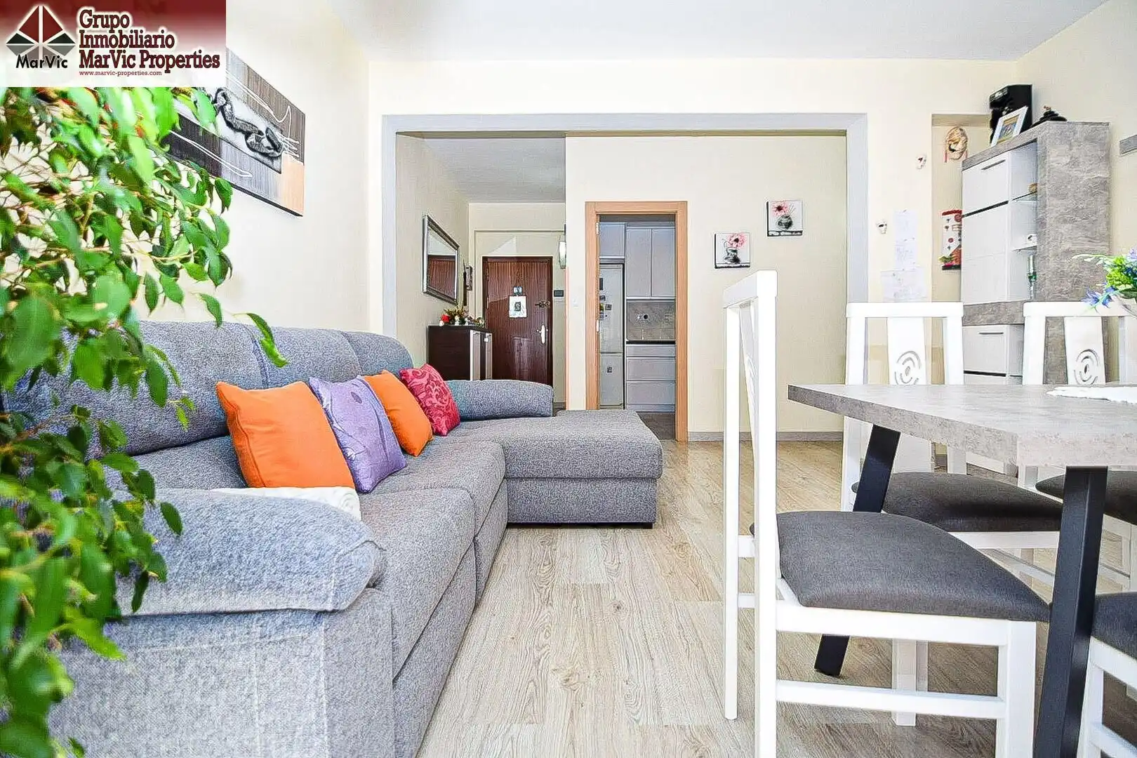 Sala d'estar de Pis en venda en Benidorm amb Terrassa i Moblat