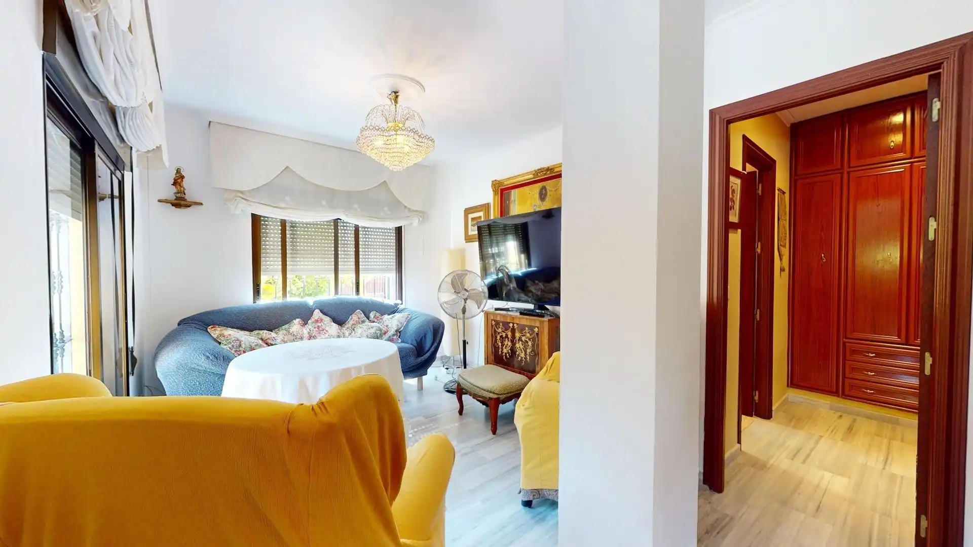 Sala d'estar de Casa o xalet en venda en Córdoba amb Aire condicionat, Calefacció i Jardí privat