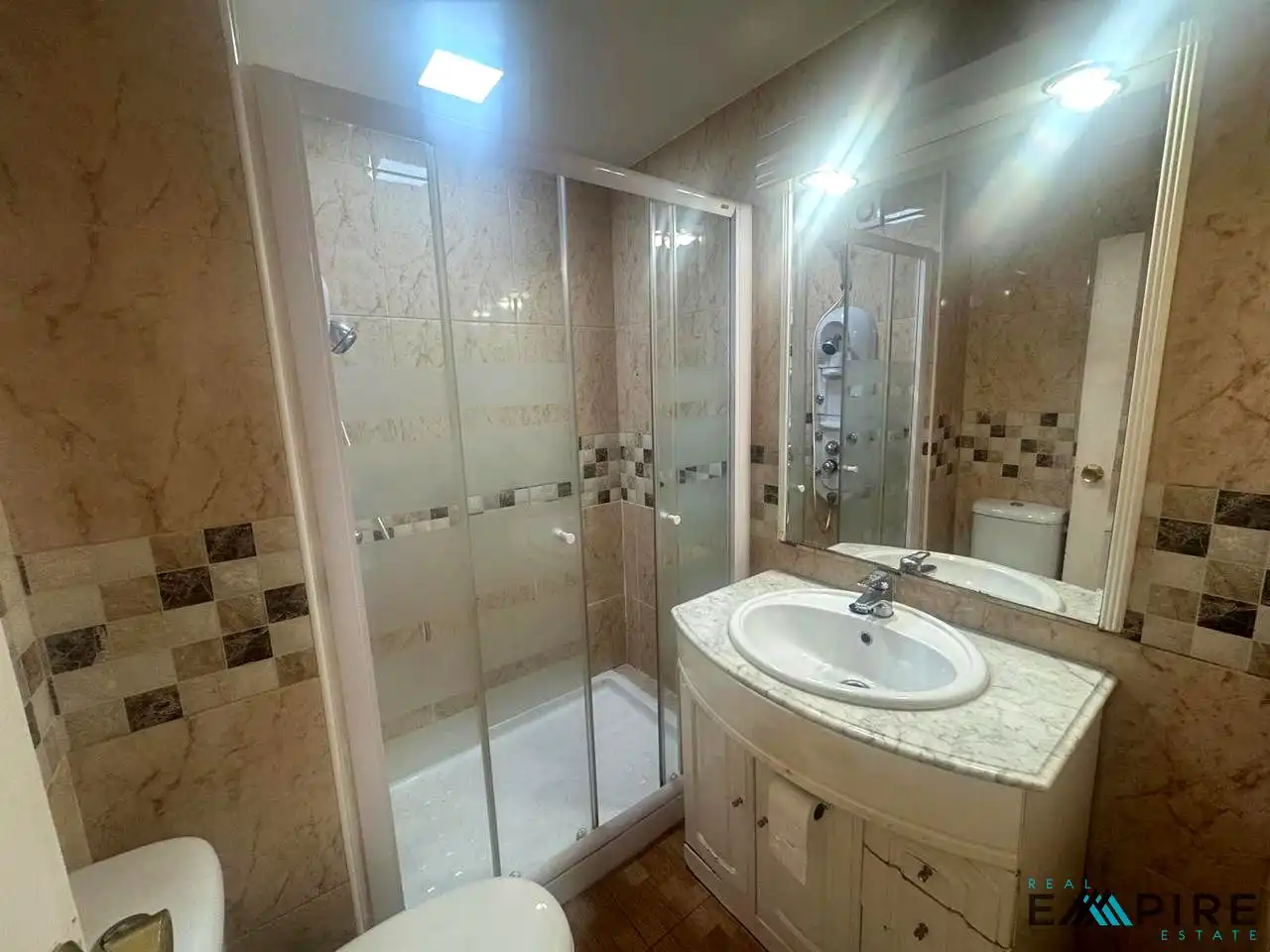 Bathroom of Flat for share in Zarzaquemada