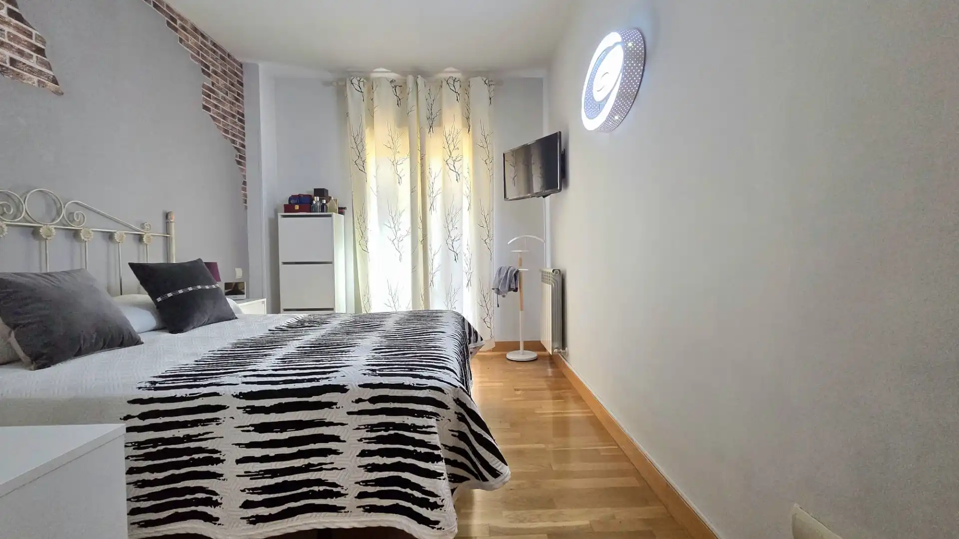Habitación de Piso en venta en Parla con Aire acondicionado, Calefacción y Jardín privado