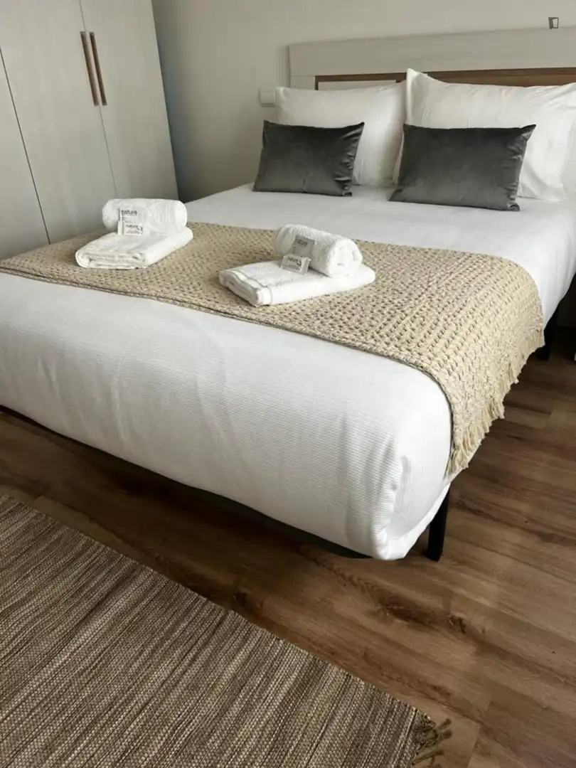 Habitación de Apartamento de alquiler en Vigo  con Calefacción, Amueblado y Horno