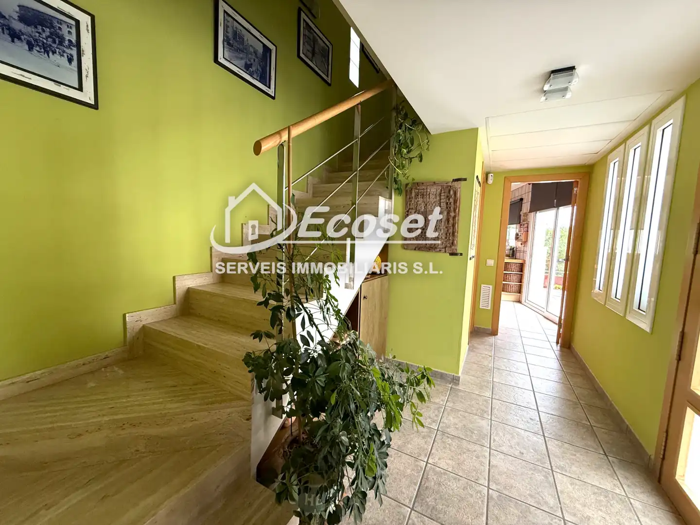 Haus oder Chalet zum Verkauf in Vallirana mit Klimaanlage, Heizung und Privatgarten