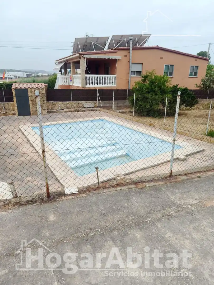 Villa con piscina in vendita a Calle Trébol Urbanización pla del sol, imagen 2