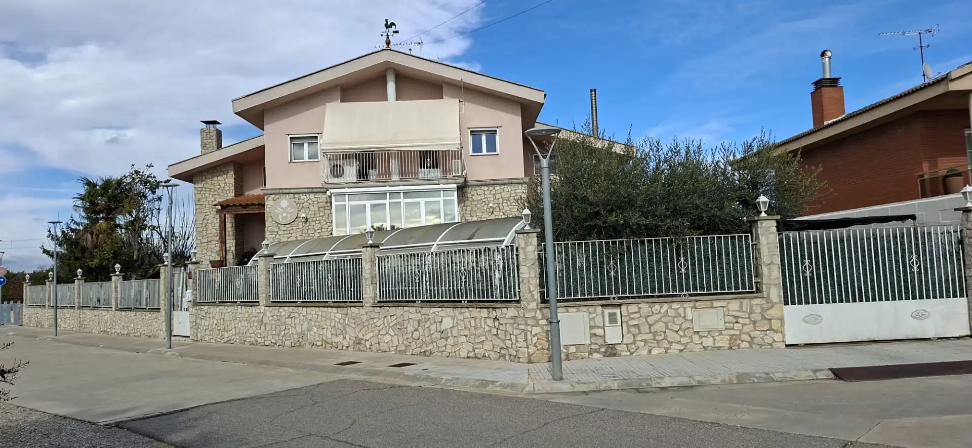 Exterior view of Houses for sale in Mollerussa  with Air Conditioner, Heating and Private garden