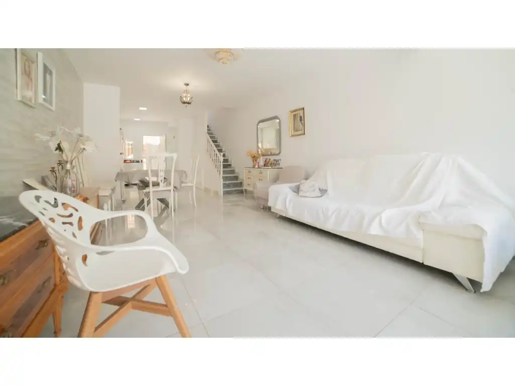 Maison mitoyenne à vendre à Calle Gandhi