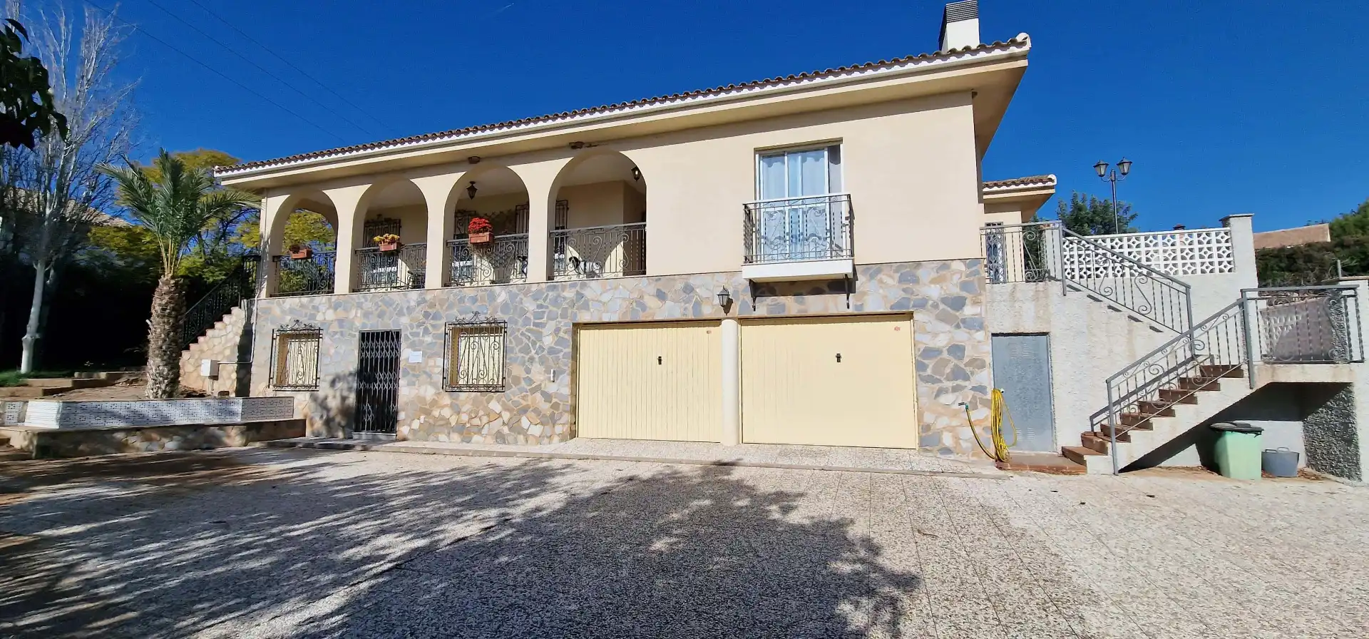 Vista exterior de Casa o chalet en venta en Totana con Amueblado, Horno y Lavadora