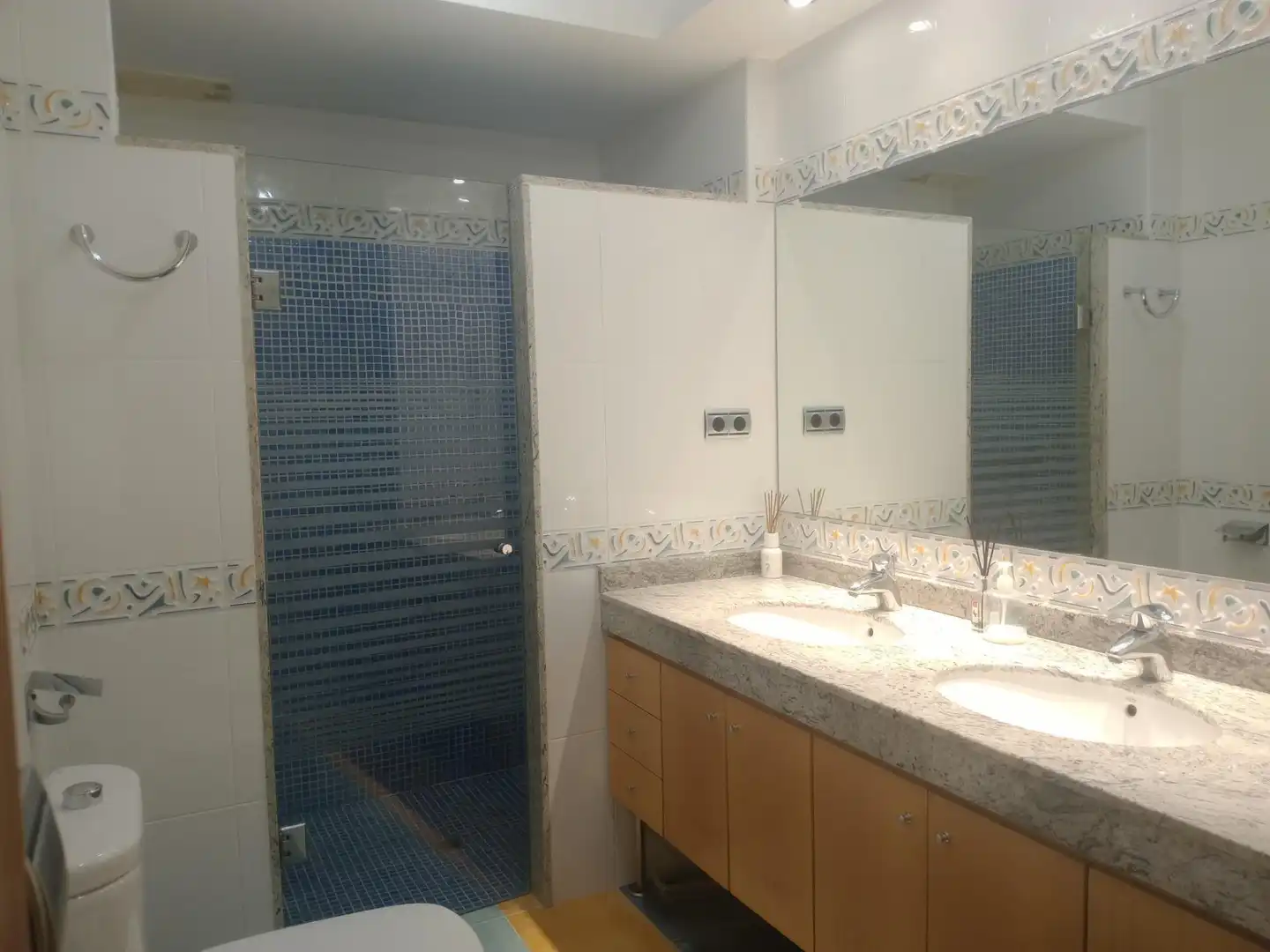 Bathroom of Flat for sale in Cambrils  with Air Conditioner, Heating and Balcony